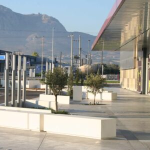Banc épuré en béton ALVIMARE