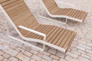 Chaise longue bois détente CAPBRETON.
