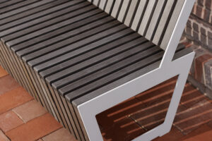 Banc petites lames bois verticales PASSY .