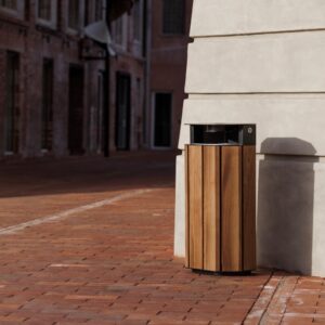 Corbeille de propreté bois avec cendrier 61L ENTREMONT
