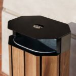 Corbeille de propreté bois avec cendrier 61L ENTREMONT.