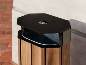 Corbeille de propreté bois avec cendrier 61L ENTREMONT.