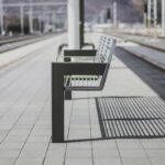 Banc tout acier accoudoirs NANTES-
