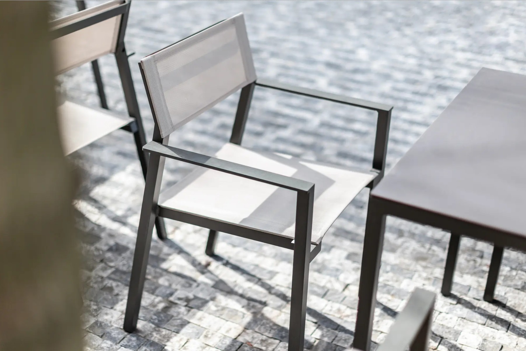 Chaise extérieur tissu et accoudoirs POGGIOLO