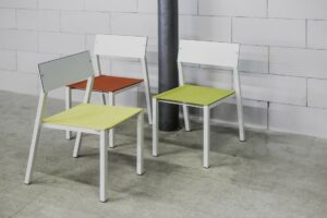 E2 chaise LCR127 HPL et tissu