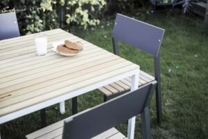 E2 chaise LCR125 en bois et hpl