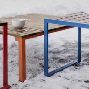 Petite Table extérieur basse carrée en bois MARIGNANA