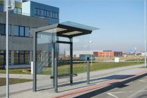 Abribus avec banc bois et 2 parois latérales BOBIGNY (2)