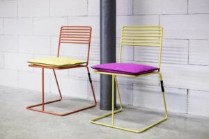 Chaise colorée robuste terrasse TALASANI