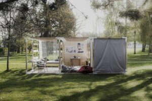 Collection Y - à la maison - dans un gîte - à l'hôtel