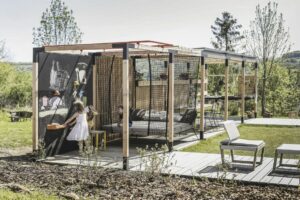 Collection Y - à la maison - dans un gîte - à l'hôtel