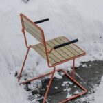 T1 chaise bois avec accoudoirs KL104
