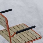 T1 chaise bois avec accoudoirs KL104