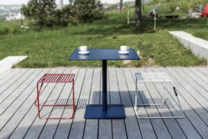 Table de jardin acier coloré SOLARO