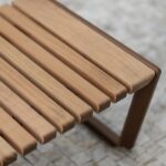 Banc élégant en fonte et bois VEYRIER.