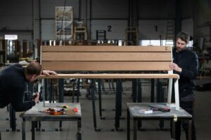 Banc bois lattes larges UZÈS.