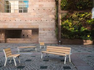 Banc bois lattes larges UZÈS