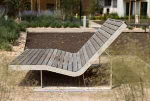 Chaise longue large bois BISCAROSSE