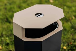 Corbeille de propreté acier 65 litres cendrier ENTRELACS..