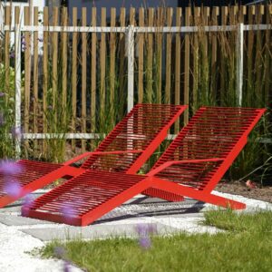 Chaise longue tout acier avec accoudoir gauche LA FORCLAZ