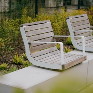 Fauteuil avec accoudoirs à fixer sur muret CENON