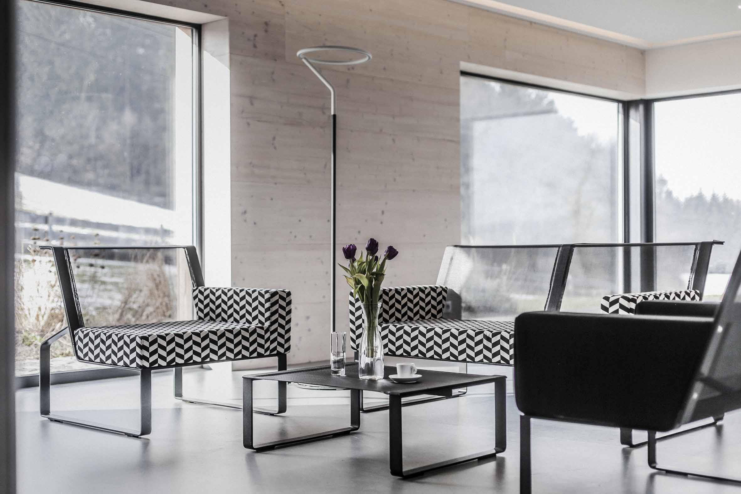 Table basse HPL contemporaine extérieur MOROSAGLIA