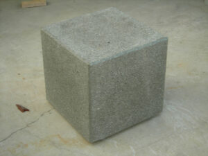 Balise béton cube multi-format BLAY