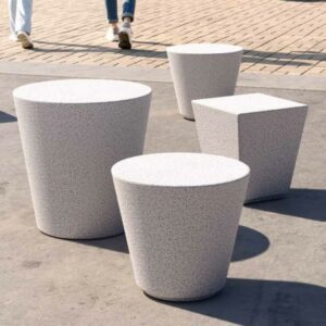 Tabouret et table béton minimalistes SIERVILLE