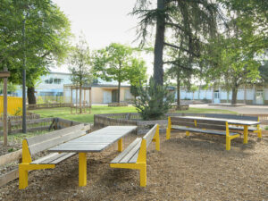 03 yzernay table