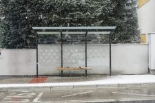Abribus L4700mm avec banquette bois intégrée MONTREUIL (4)