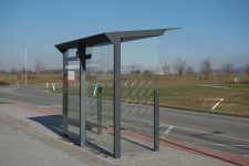 Abribus avec banc bois et 2 parois latérales BOBIGNY (3)
