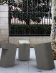 Assis debout béton SOMMERY