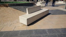 Banc béton robuste avec dossier ANCOURT