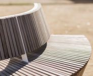 Banc convexe petite lames de bois THIERS.