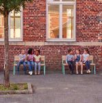 Banc en bois adapté pour les enfants AUJAC (4)