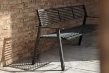 Banc tout métal accoudoirs 1800mm ALÈS.