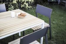 Chaise HPL et assise bois OTA