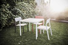 Chaise HPL et assise bois OTA