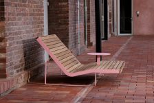 Chaise longue large avec tablette HOSSEGOR.
