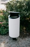 Corbeille sur pied arrondie avec couvercle incliné 45L AVRILLÉ (3)