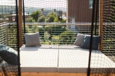 Lit suspendu dans Pergola CUCURRON (8)