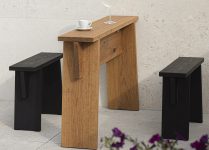 Petit tabouret bas bois massif CALVI
