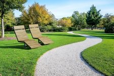 Solide chaise longue urbaine en bois DAGNY