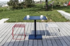 Table de jardin acier coloré SOLARO